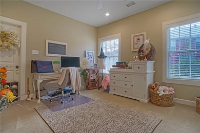Homes that offer location, elegance, and space don't come up - photo 36