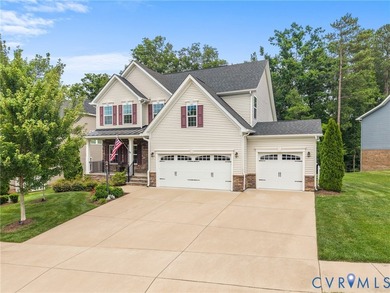 Welcome to this beautifully maintained 3-bedroom, 2.5-bath home - photo 2