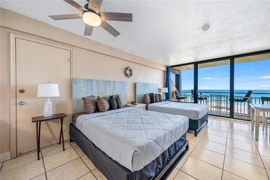 Oceanfront Perfection at the Iconic Hawaiian Inn Beach Resort - photo 9