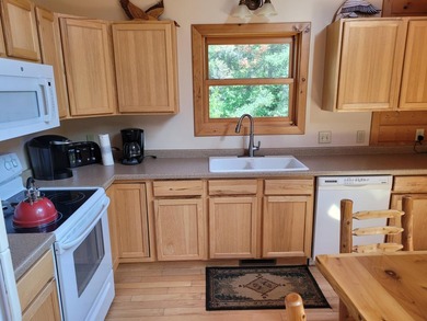Pinestone Crossing sits on 26 shared wooded acres with over 700' - photo 5