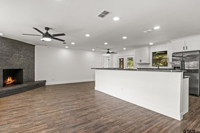 Nestled in the sought-after Swannerland subdivision near Lake - photo 4