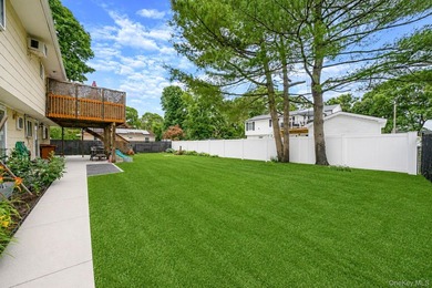 Welcome to this spacious 4-bedroom, 2-bath home in the heart of - photo 6