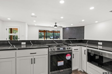Nestled in the sought-after Swannerland subdivision near Lake - photo 9