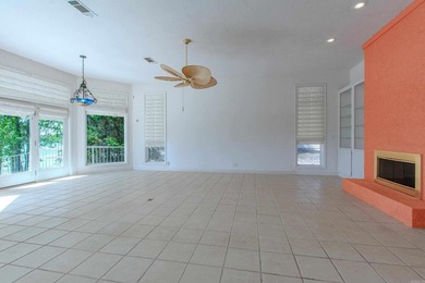 Stunning Lakefront Retreat on a Quiet Cul-de-Sac Wake up every - photo 10