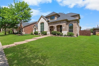Welcome to this beautiful, gorgeous, elegantly updated residence - photo 4