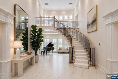 Welcome to an exceptional newly gut-renovated stone colonial - photo 5
