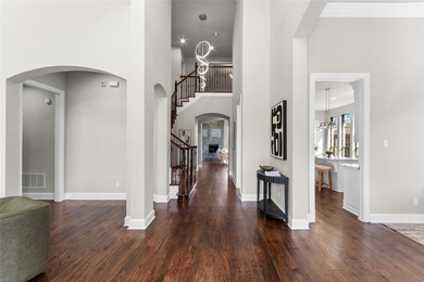 Welcome to this beautiful, gorgeous, elegantly updated residence - photo 5