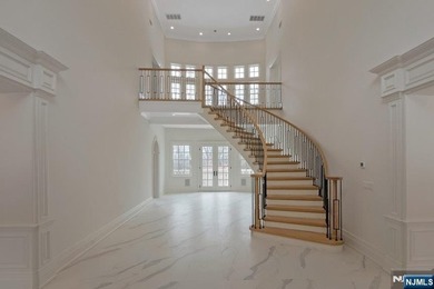 Welcome to an exceptional newly gut-renovated stone colonial - photo 6