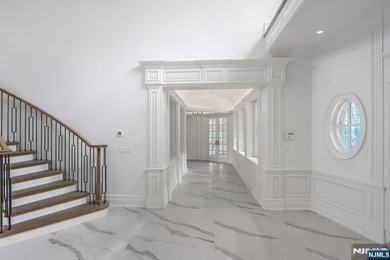Welcome to an exceptional newly gut-renovated stone colonial - photo 7