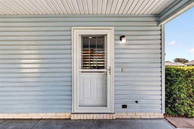 Discover Florida living at it's best in this FABULOUS, partially - photo 4