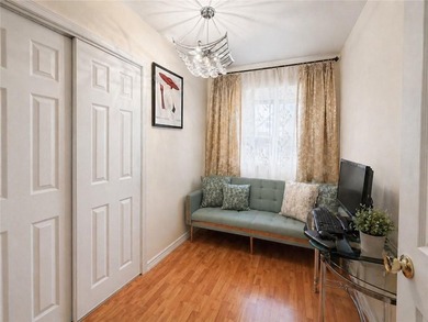 Enter into luxury with this elegant brick ranch, perfectly - photo 13