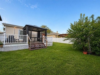 Enter into luxury with this elegant brick ranch, perfectly - photo 23