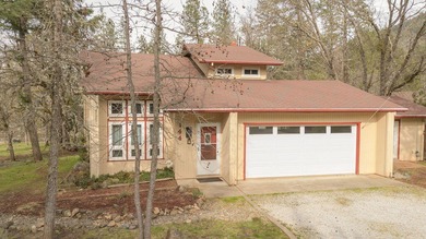 (private lake, pond, coastal) Home For Sale in Grants Pass Oregon