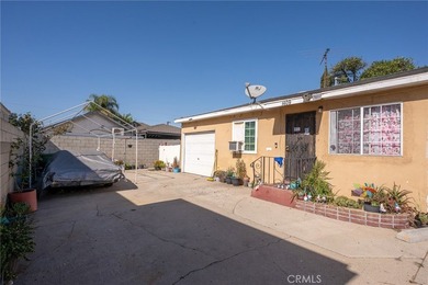 Welcome to this charming TRIPLEX located at 1405 Lagoon Ave in - photo 7