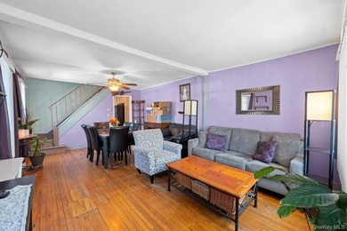 Charming Old Mill Basin One-Family with Private Drive way - photo 2