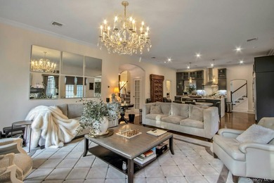 The French Ivy House is a rare and enchanting country retreat in - photo 7