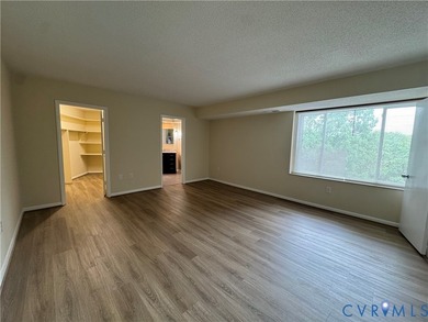 Large bright two bedroom unit in highly desirable Hathaway - photo 9