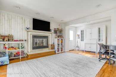 Welcome to 4 Sophia Lane - minutes from the Verrazano Bridge - photo 13