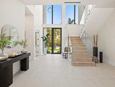 Luxury redefined in this newly constructed waterfront estate - photo 15