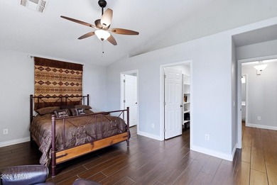 Fantastic remodeled home in the highly desirable Desert Harbor - photo 18