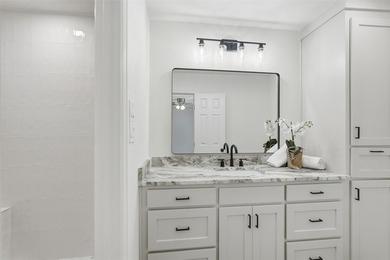 Discover this beautiful 5 bedroom, 4 bath 2 story home located - photo 20