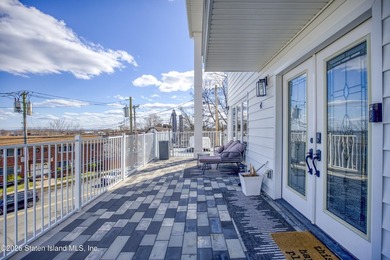 Welcome to 4 Sophia Lane - minutes from the Verrazano Bridge - photo 21