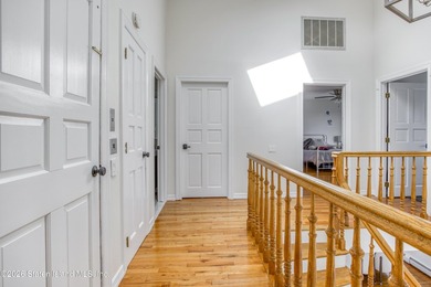 Welcome to 4 Sophia Lane - minutes from the Verrazano Bridge - photo 24