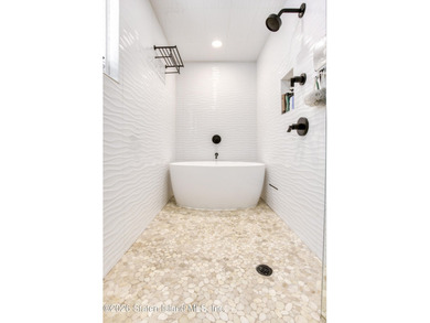 Welcome to 4 Sophia Lane - minutes from the Verrazano Bridge - photo 26