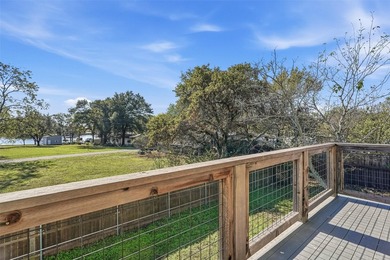 Discover this beautiful 5 bedroom, 4 bath 2 story home located - photo 28