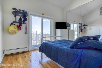 Welcome to 4 Sophia Lane - minutes from the Verrazano Bridge - photo 29
