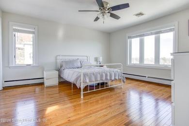 Welcome to 4 Sophia Lane - minutes from the Verrazano Bridge - photo 32