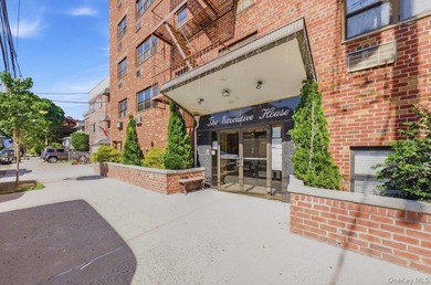 Welcome to effortless living in the heart of the highly - photo 4