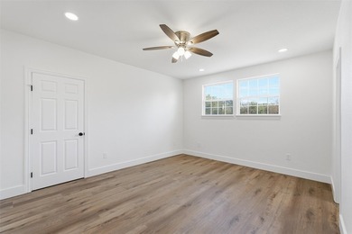 Discover this beautiful 5 bedroom, 4 bath 2 story home located - photo 34