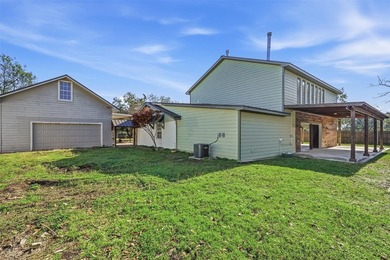 Discover this beautiful 5 bedroom, 4 bath 2 story home located - photo 36