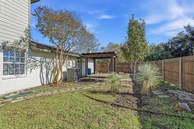 Discover this beautiful 5 bedroom, 4 bath 2 story home located - photo 38