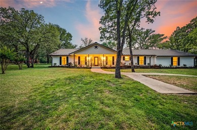 Fully Remodeled One-Story Near Lake Belton | 4BD / 2.5BA + - photo 1