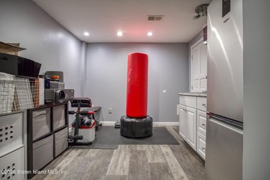 Welcome to 4 Sophia Lane - minutes from the Verrazano Bridge - photo 43