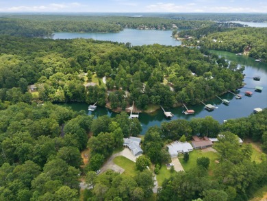 Smith Lake living at its finest! This spacious 5BR/3BA lakefront - photo 44