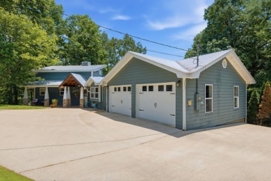 Smith Lake living at its finest! This spacious 5BR/3BA lakefront - photo 45