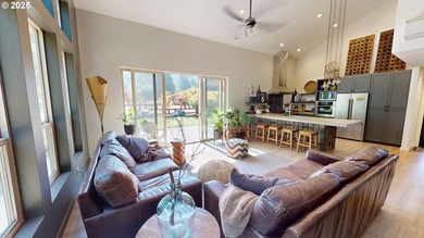 This expansive 2,188 sq. ft. home in Gold Beach, Oregon, offers - photo 8