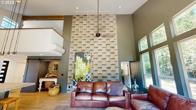 This expansive 2,188 sq. ft. home in Gold Beach, Oregon, offers - photo 9