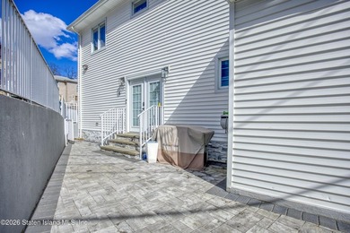 Welcome to 4 Sophia Lane - minutes from the Verrazano Bridge - photo 50