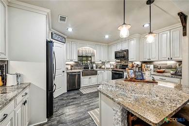 Fully Remodeled One-Story Near Lake Belton | 4BD / 2.5BA + - photo 10