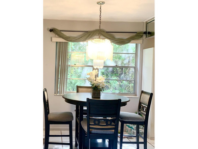 SPECTACULAR QUIET CORNER 2 BEDROOM, 2 *FULL BATHS*, UPDATED UNIT - photo 5