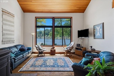 Picturesque Cabin on Fishhawk Lake. Imagine waking each morning - photo 7