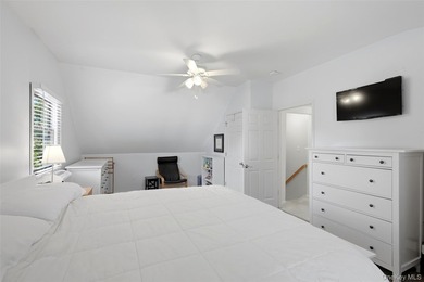 Welcome to this charming and well maintained 4 bedroom, 2 bath - photo 10