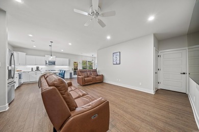 Make this Adorable Cottage in the Bayshore Cove Community your - photo 4