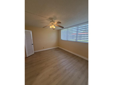 Beautiful 2-bedroom, 2-bathroom condo located in a secure, gated - photo 11