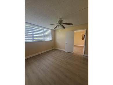 Beautiful 2-bedroom, 2-bathroom condo located in a secure, gated - photo 13