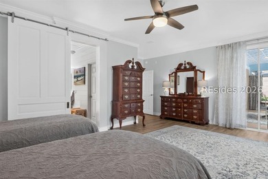This meticulous, light & bright, updated Hatteras model in Sun - photo 16